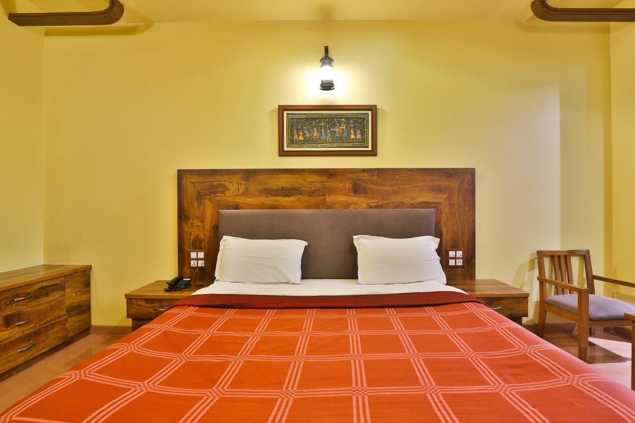 Palette - Hotel Ocean Inn ดามัน ภายนอก รูปภาพ