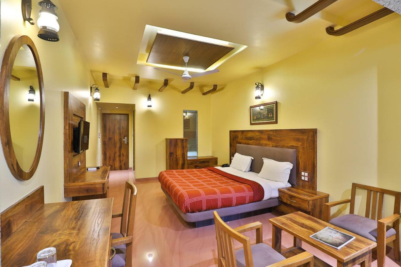 Palette - Hotel Ocean Inn ดามัน ภายนอก รูปภาพ