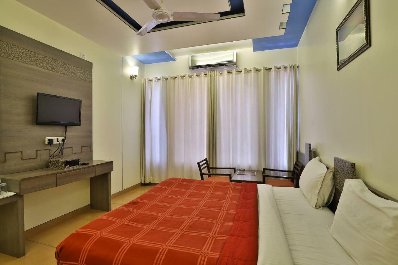 Palette - Hotel Ocean Inn ดามัน ภายนอก รูปภาพ