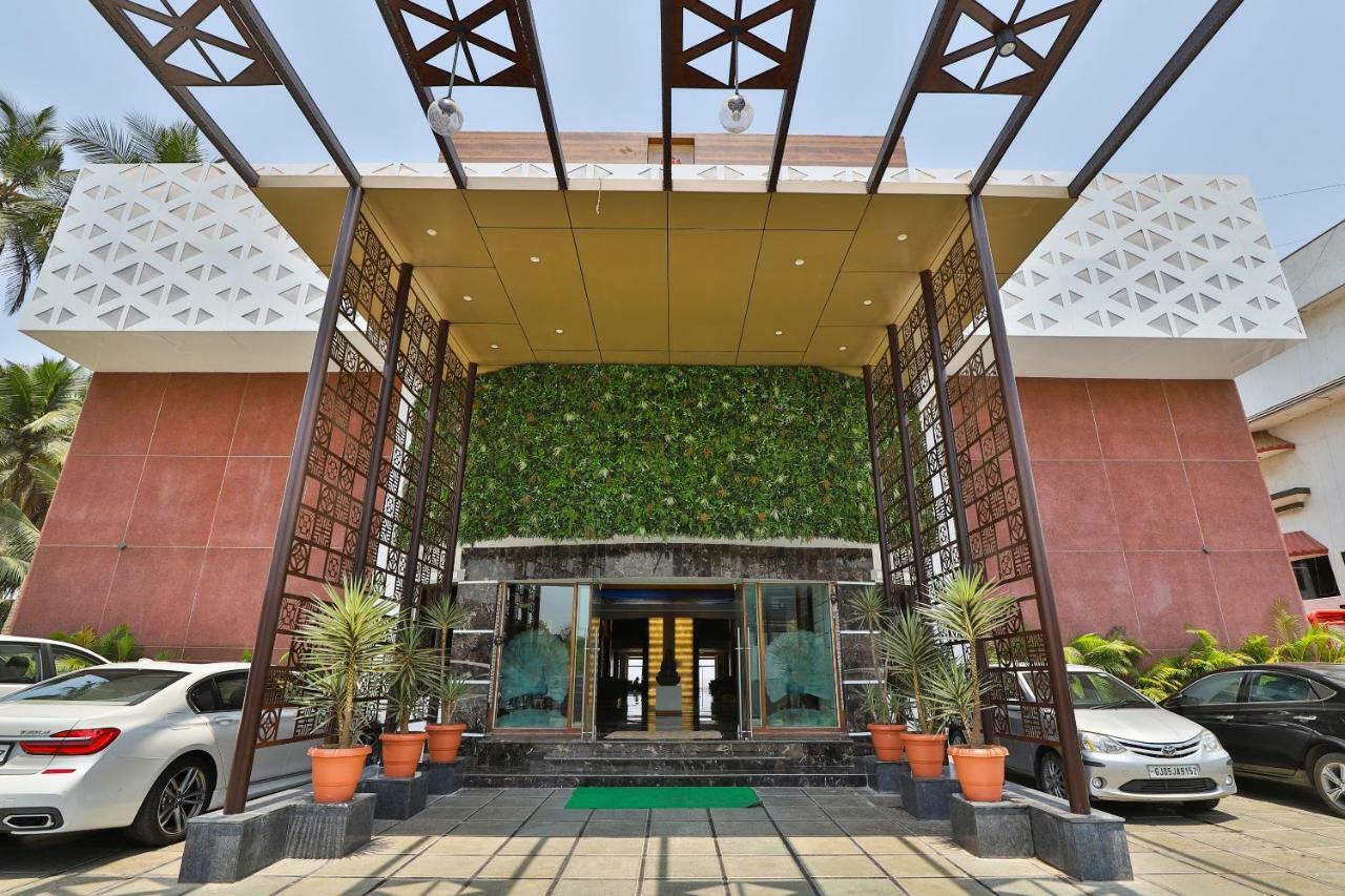 Palette - Hotel Ocean Inn ดามัน ภายนอก รูปภาพ