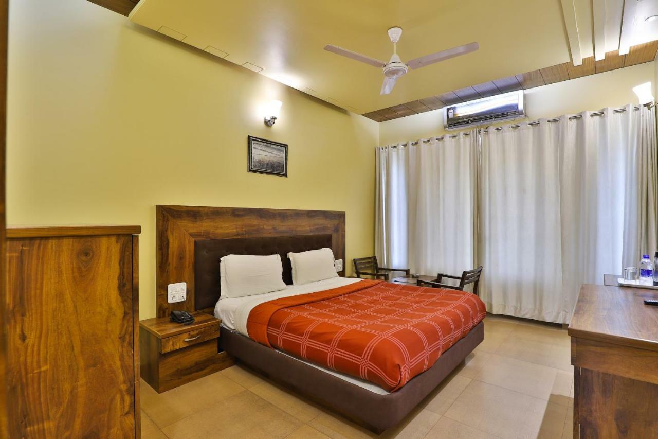 Palette - Hotel Ocean Inn ดามัน ภายนอก รูปภาพ